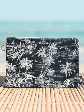 Lands' End Black and White Tropical Toile Print Large Canvas Toiletry Pouch